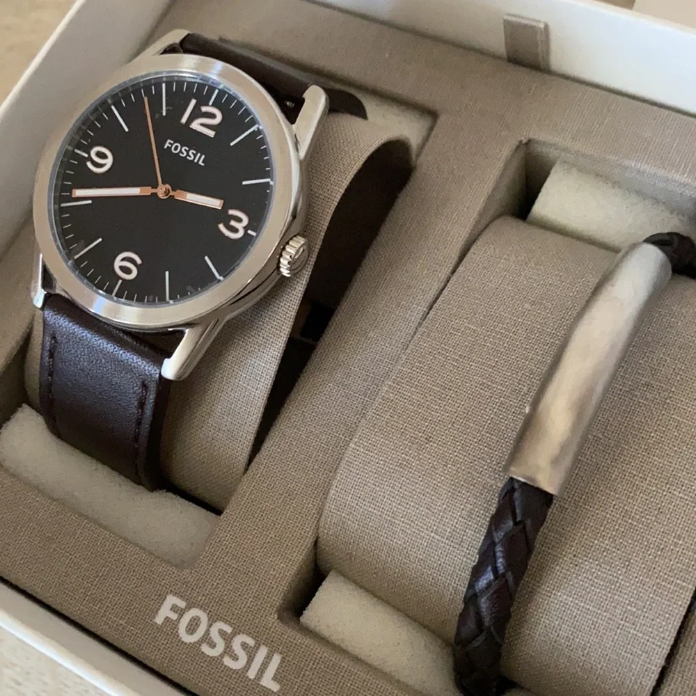 New Fossil watch Gift set NWBox
